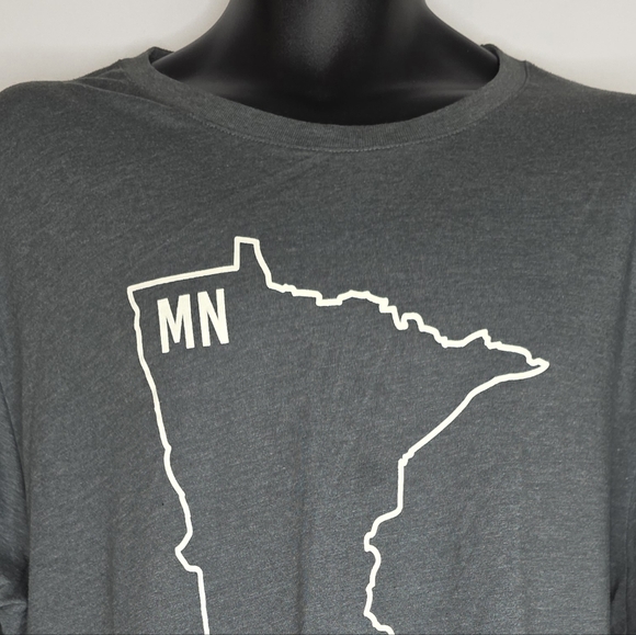 Home Free Gray Long Sleeve Graphic T-Shirt with MN Graphic Size XL BP-1317 - Picture 3 of 7